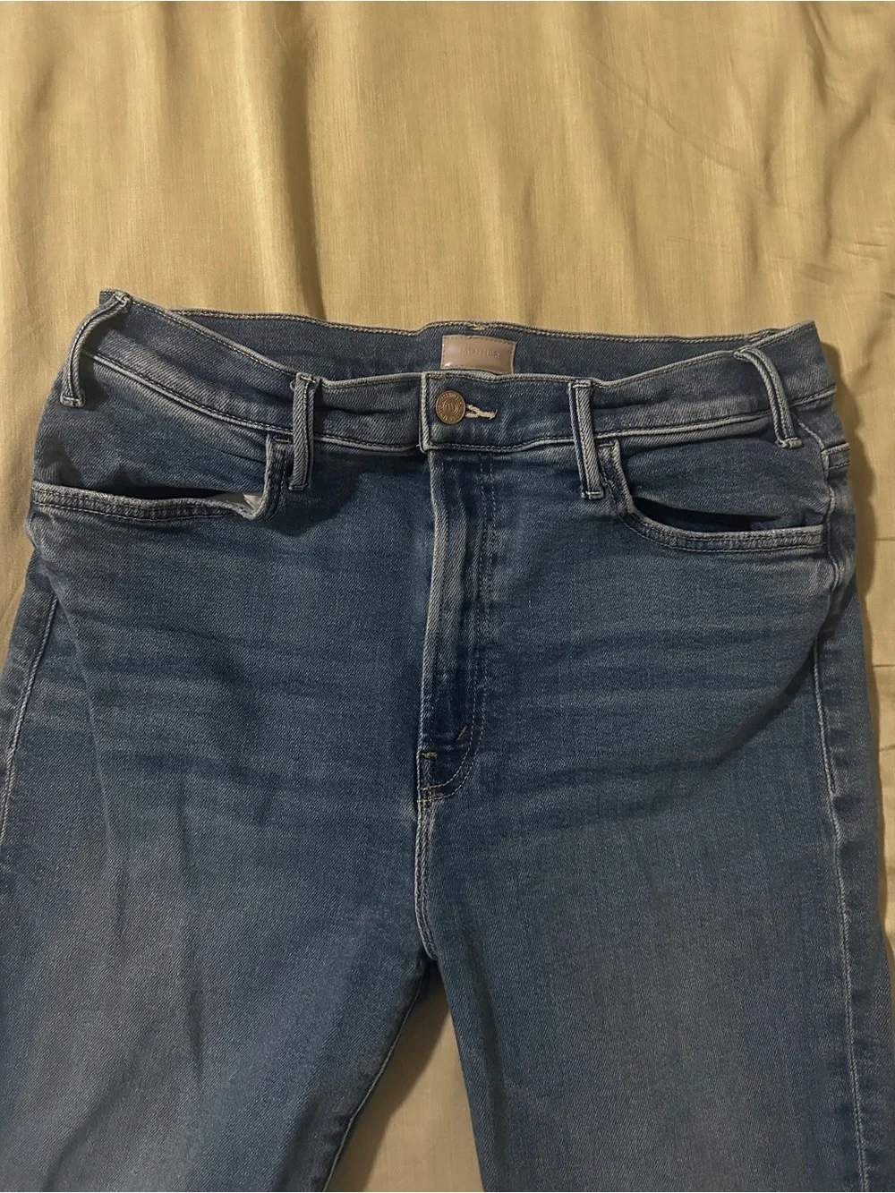 MOTHER Hustler Frayed Ankle Petite Jeans